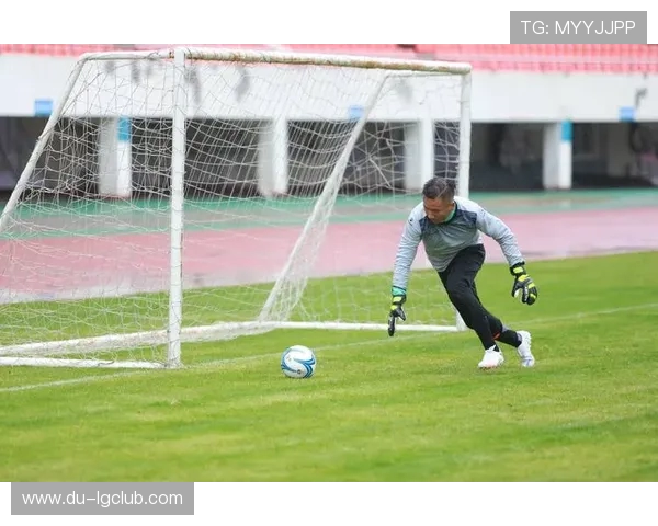 主动发力对抗为核心打造全新足球攻防竞争体系创新发展新探索实践