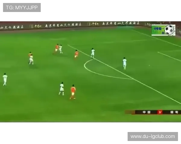 足球门线站人战术分析与应用：提升守门员与防线协作的关键策略